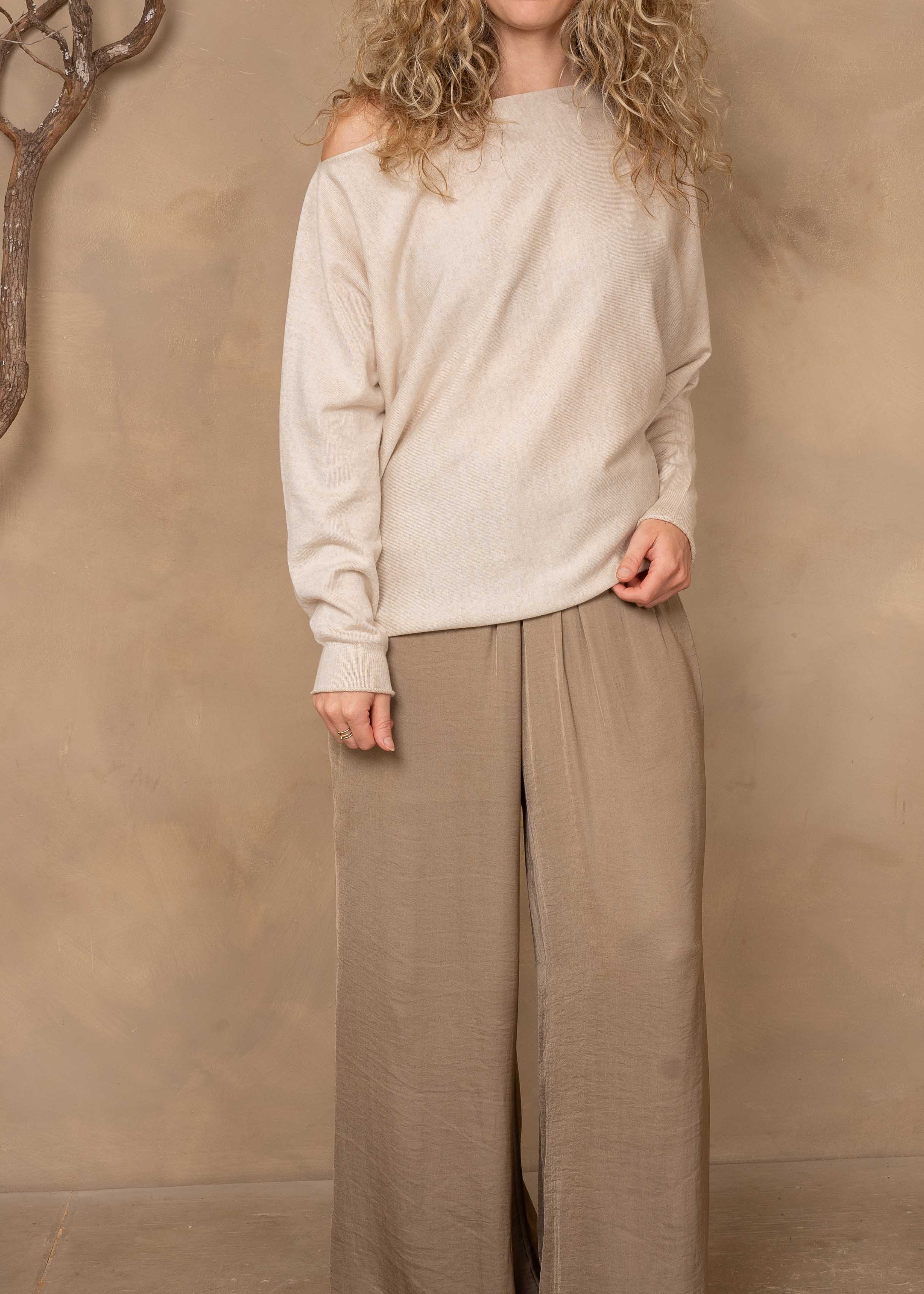 Alethea Assymetric sweater
