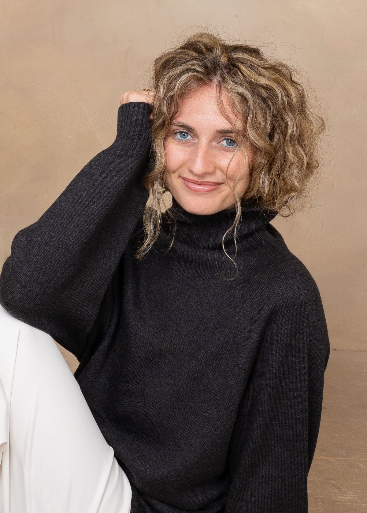 Zena Extra-Fine Merino Wool Relaxed-Fit Turtleneck Sweater